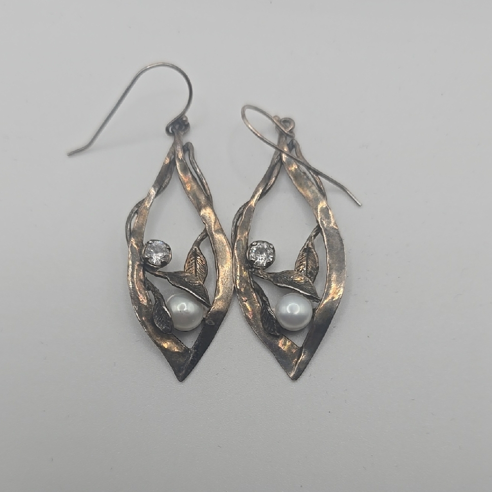 Noa Zuman Earrings Israel Hammered Sterling Silver Modernist Leaf With Perl - Picture 4 of 5